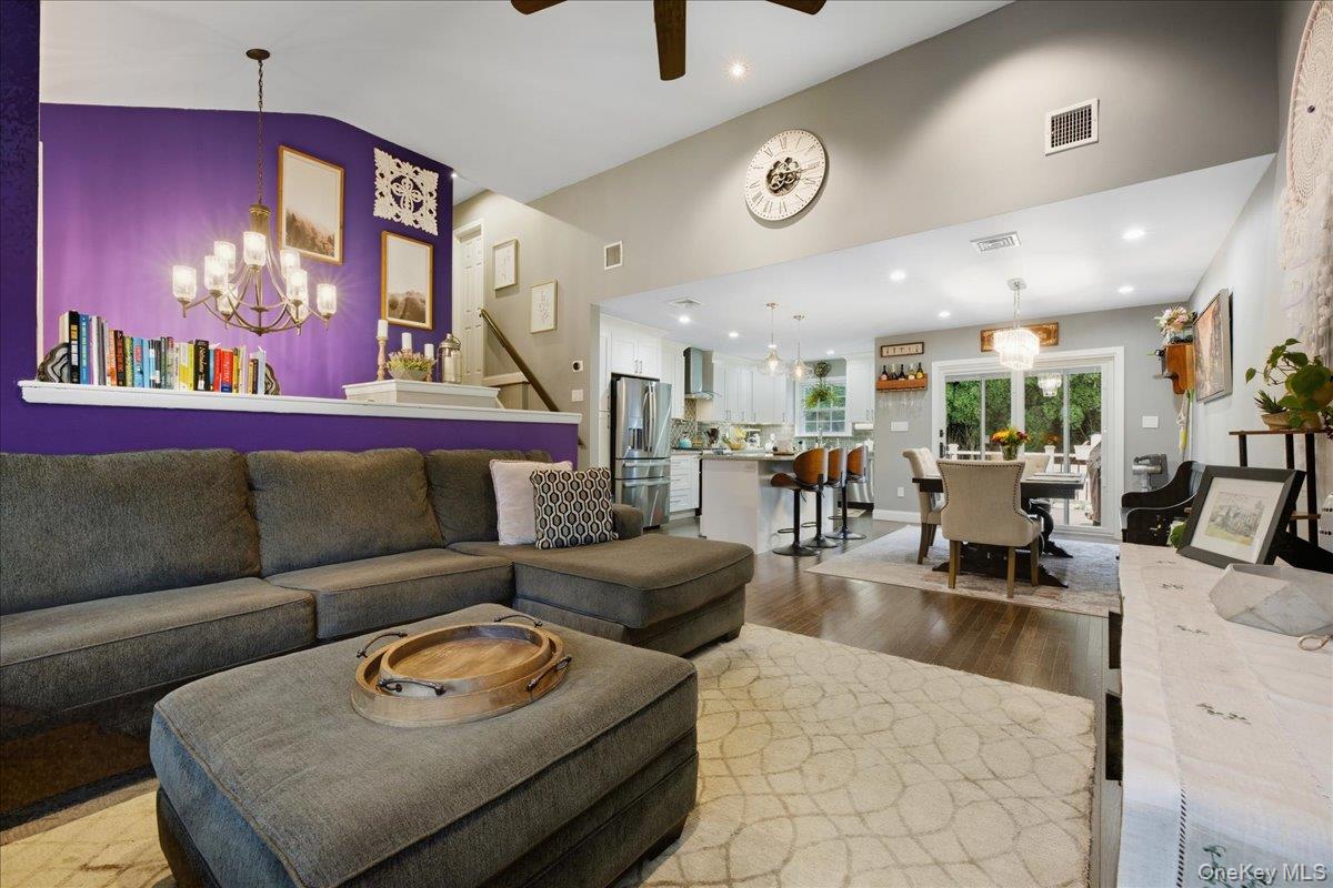 Merrick, New York, 11566, United States, 3 Bedrooms Bedrooms, ,3 BathroomsBathrooms,Residential,For Sale,1986518