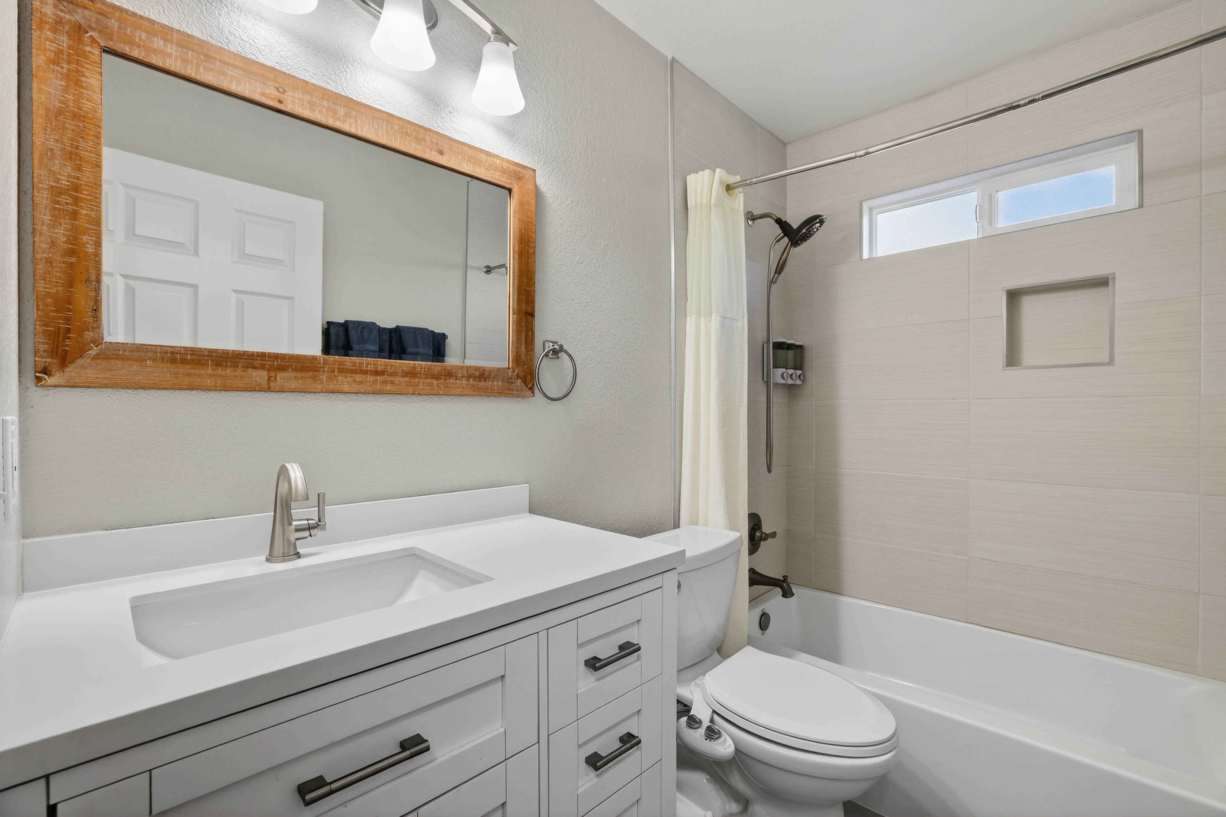  4330 3rd Avenue, Sacramento, CA 95817 - 物件實景