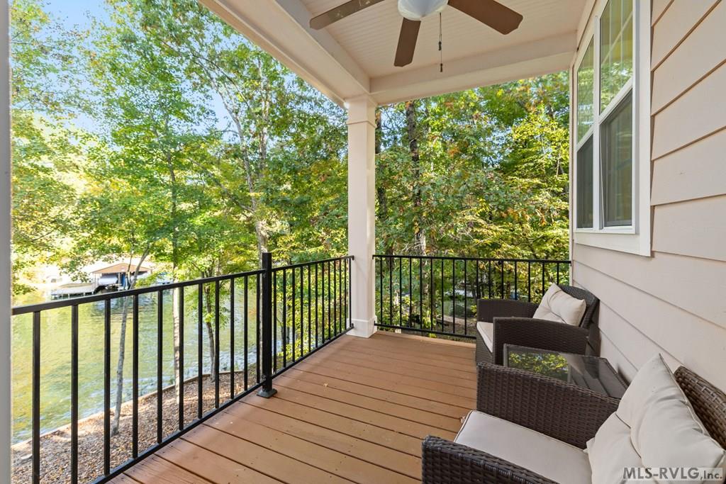 Boydton, Virginia, 23917, United States, 5 Bedrooms Bedrooms, ,4 BathroomsBathrooms,Residential,For Sale,1991597