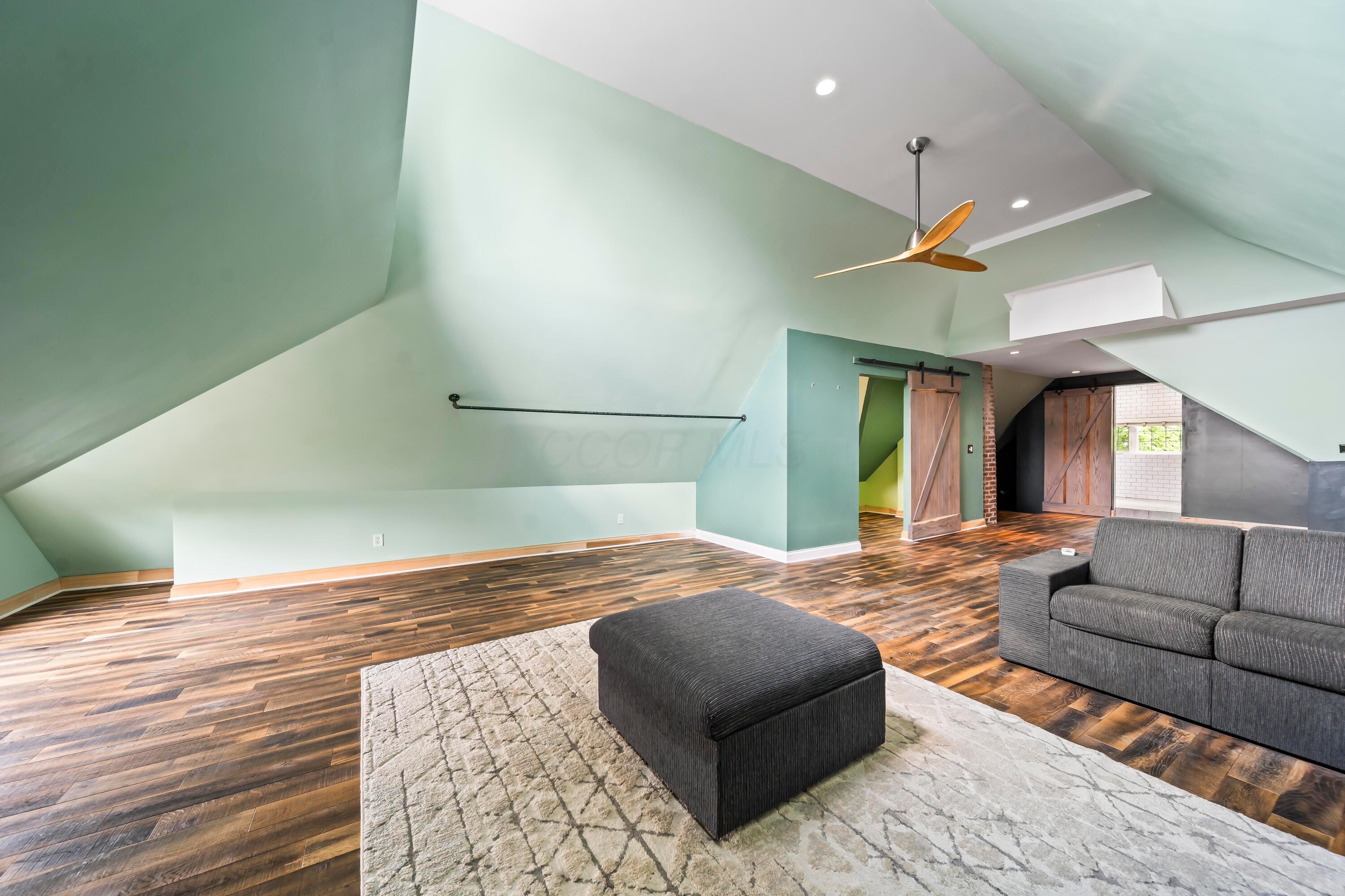 Columbus, Ohio, 43205, United States, 4 Bedrooms Bedrooms, ,3 BathroomsBathrooms,Residential,For Sale,1866885