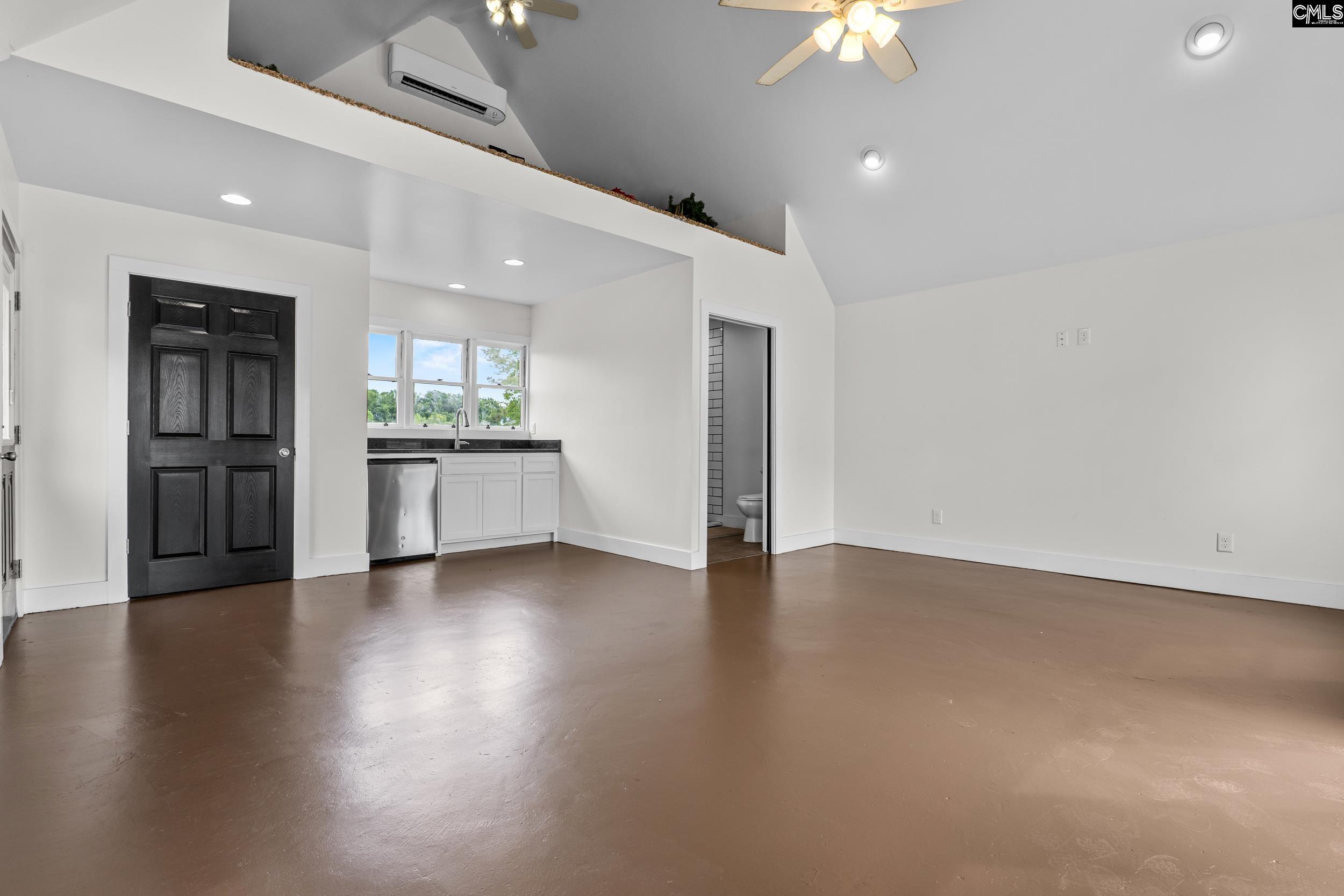  213 Tombfield Road - 物件實景