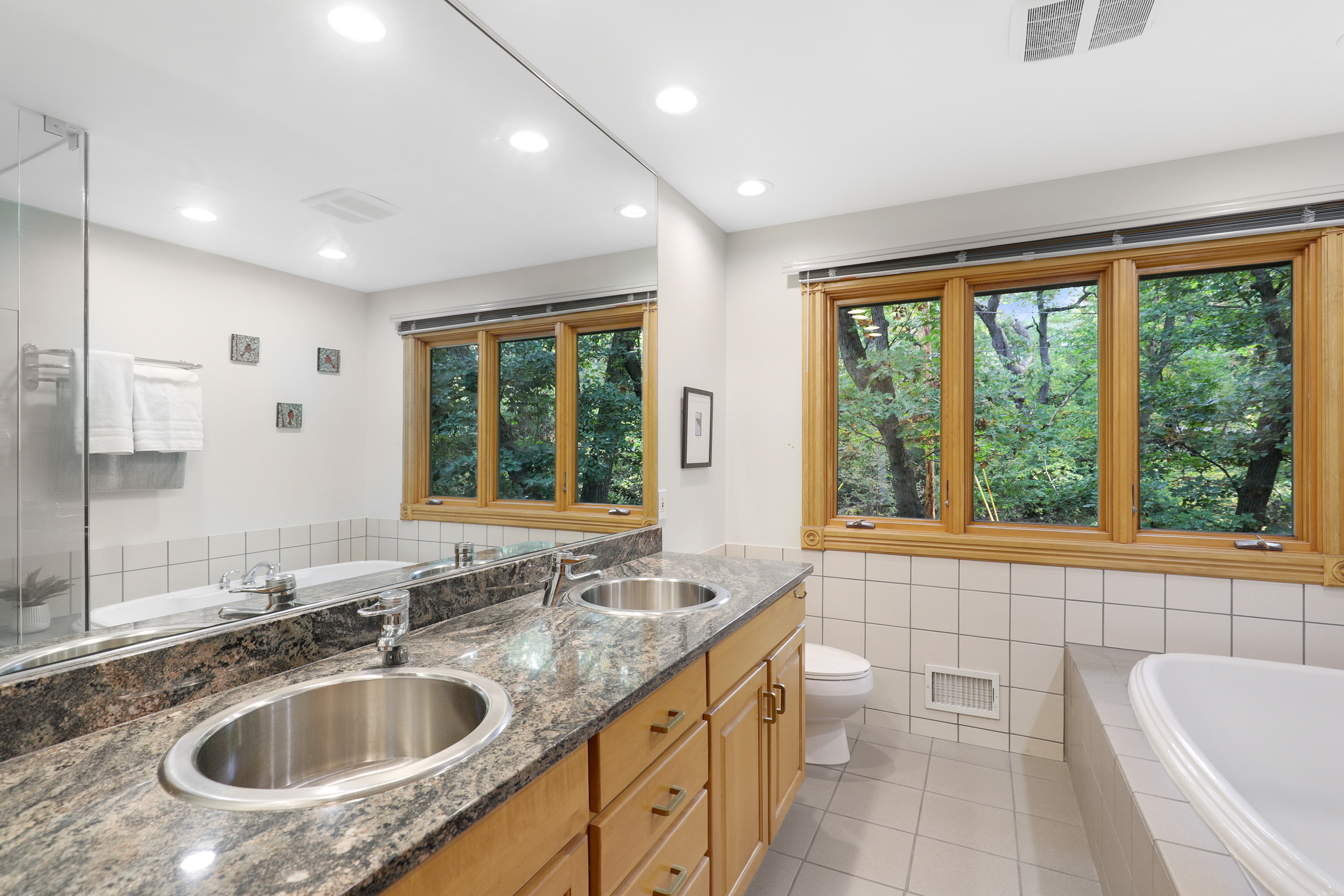  Charming Home in Peaceful North Oaks Setting - 物件實景