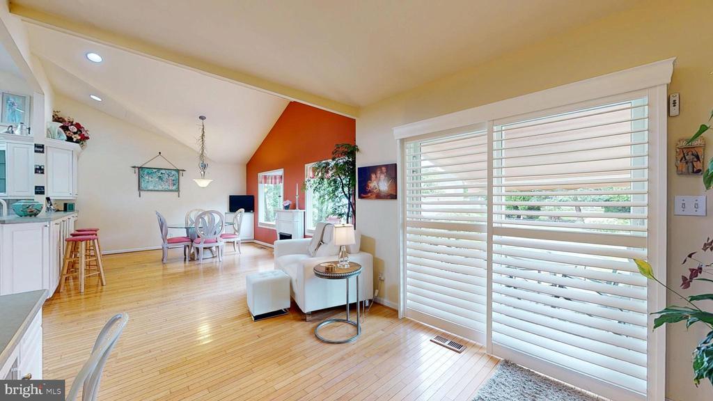 Marlton, New Jersey, 08053, United States, 3 Bedrooms Bedrooms, ,3 BathroomsBathrooms,Residential,For Sale,1942946