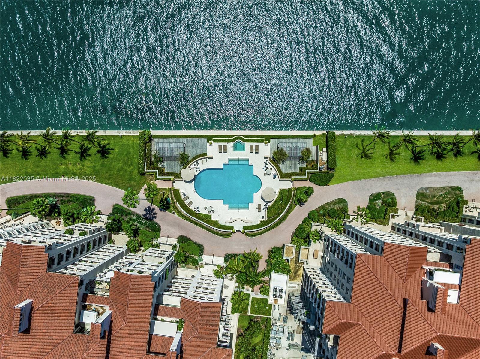 Miami Beach, Florida, 33109, United States, 4 Bedrooms Bedrooms, ,5 BathroomsBathrooms,Residential,For Sale,1858319