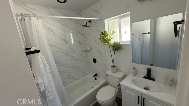 Los Angeles, California, 90002, United States, 4 Bedrooms Bedrooms, ,3 BathroomsBathrooms,Residential,For Sale,1987409