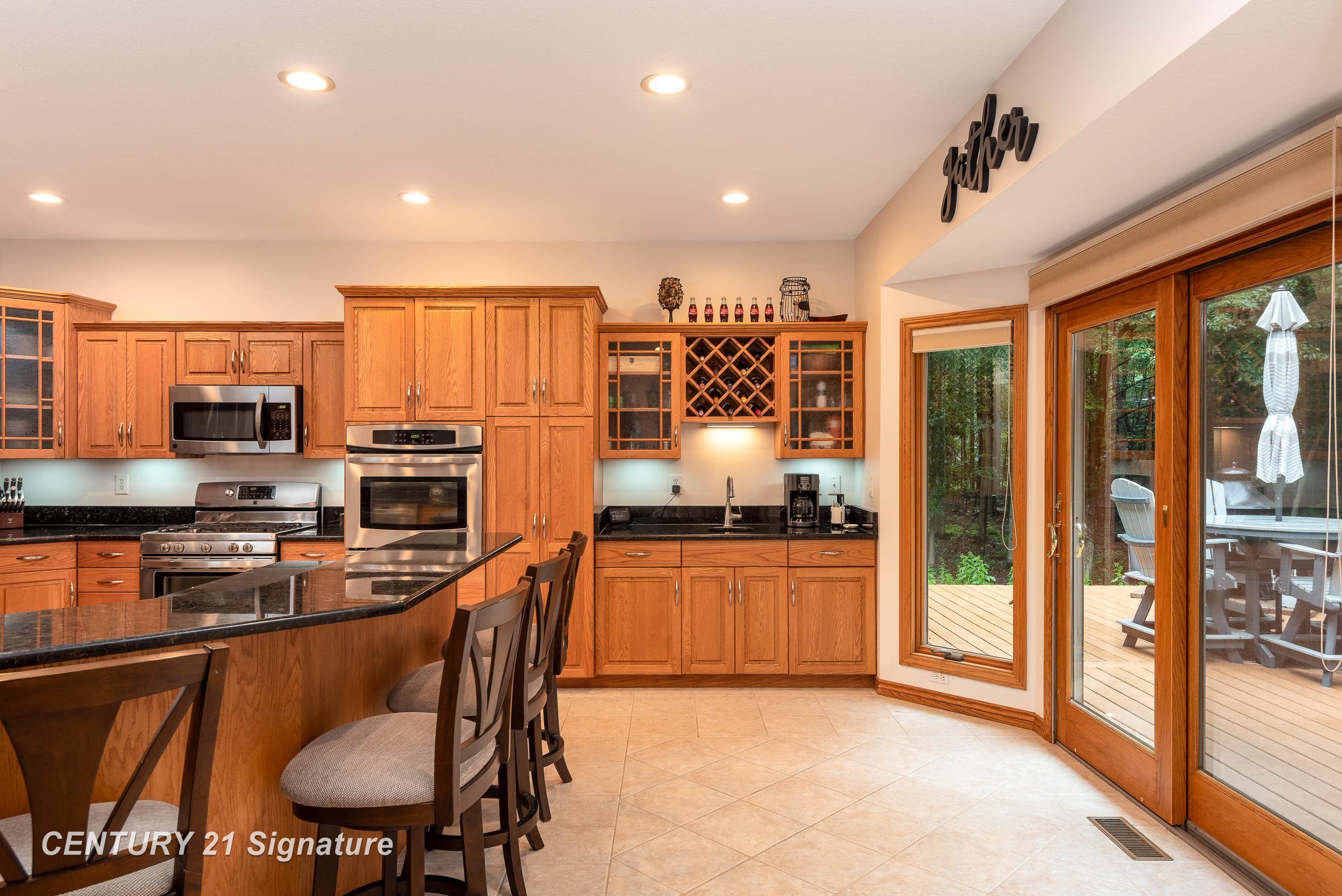 Midland, Michigan, 48642, United States, 4 Bedrooms Bedrooms, ,4 BathroomsBathrooms,Residential,For Sale,1981161