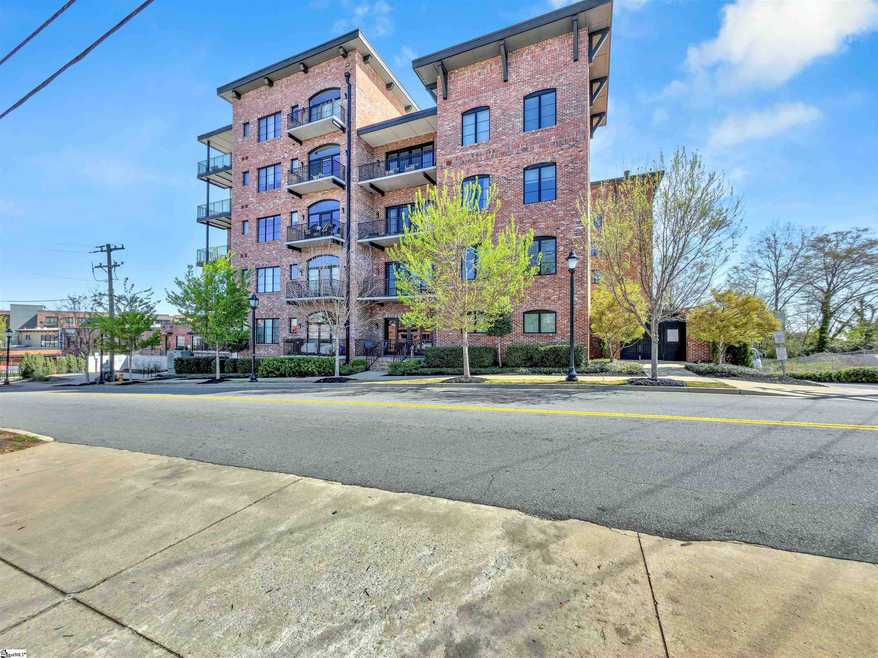 Greenville, South Carolina, 29601, United States, 1 Bedroom Bedrooms, ,2 BathroomsBathrooms,Residential,For Sale,1752765