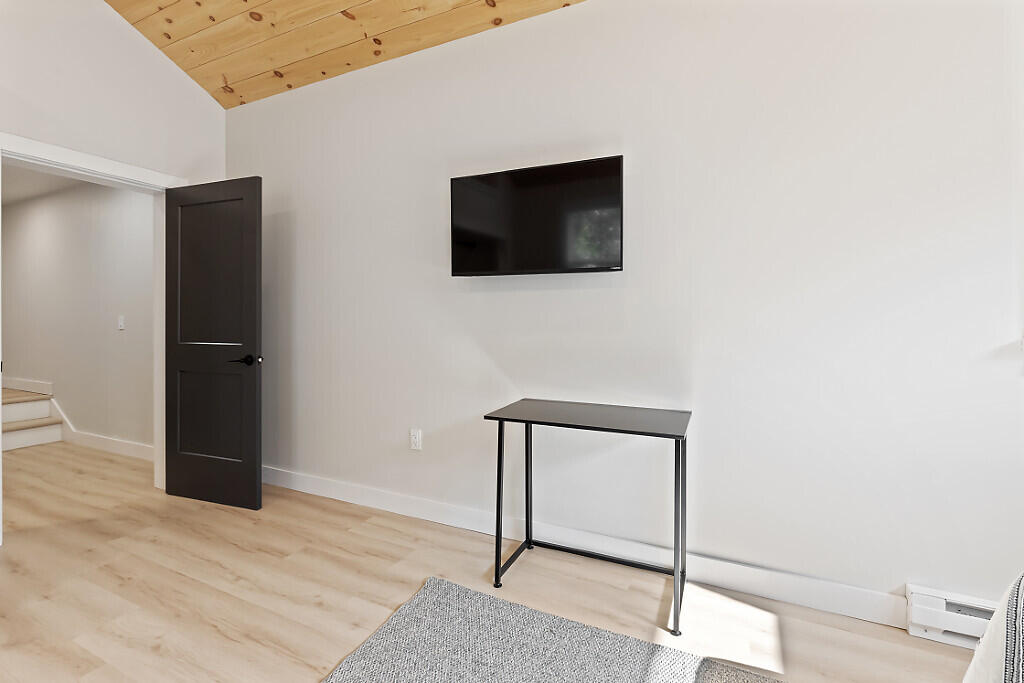 Gouldsboro, Maine, 04607, United States, 3 Bedrooms Bedrooms, ,2 BathroomsBathrooms,Residential,For Sale,1901122