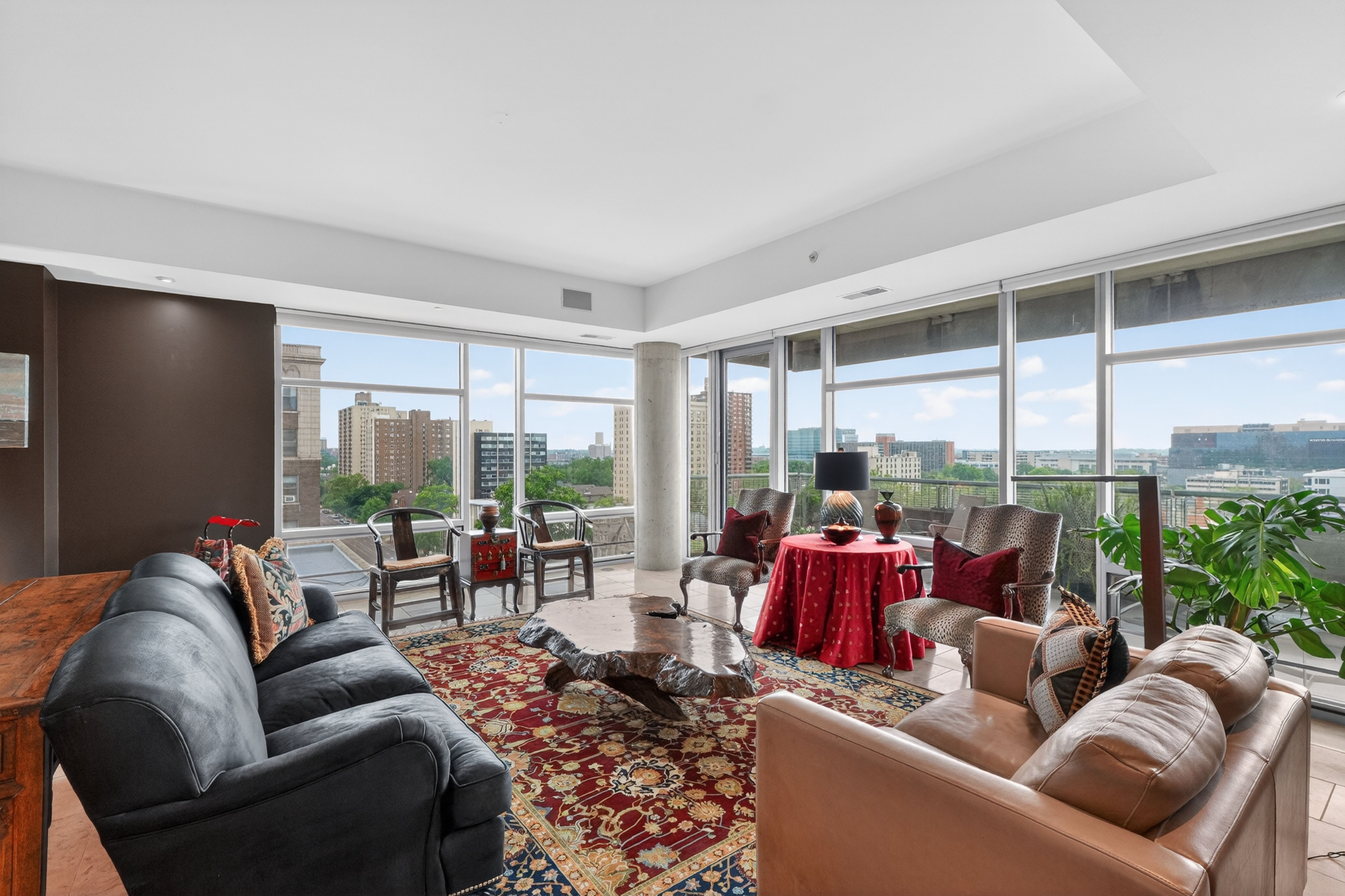  Luxury Sky-High Living in the Heart of Central West End - 物件實景