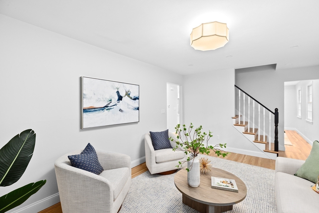 Hingham, Massachusetts, 02043, United States, 4 Bedrooms Bedrooms, ,2 BathroomsBathrooms,Residential,For Sale,2001936