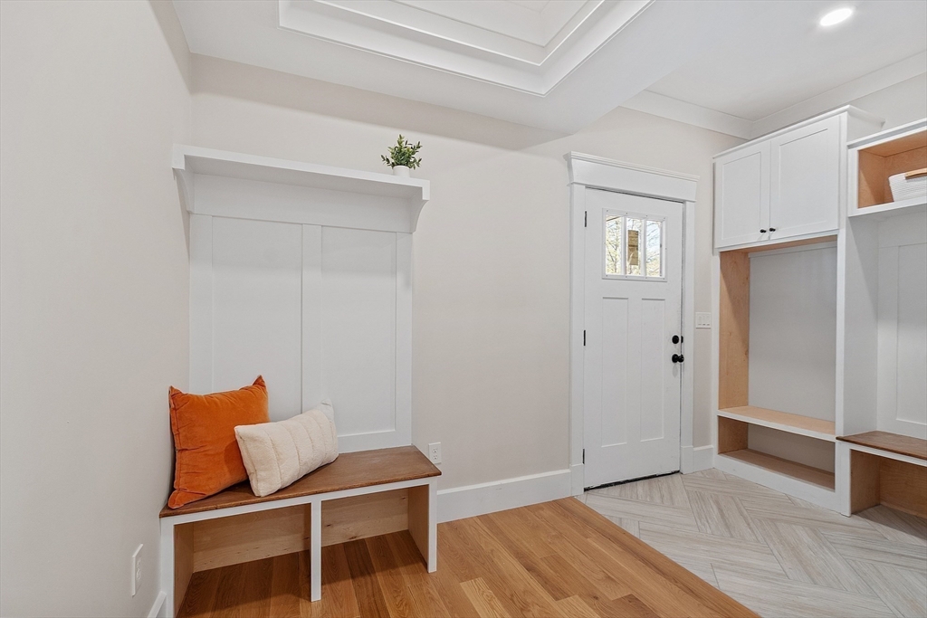 Carlisle, Massachusetts, 01741, United States, 5 Bedrooms Bedrooms, ,6 BathroomsBathrooms,Residential,For Sale,1792781