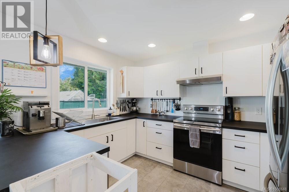 SOOKE, British Columbia, V9Z 0M8, CA, 3 Bedrooms Bedrooms, ,2 BathroomsBathrooms,Residential,For Sale,1906453