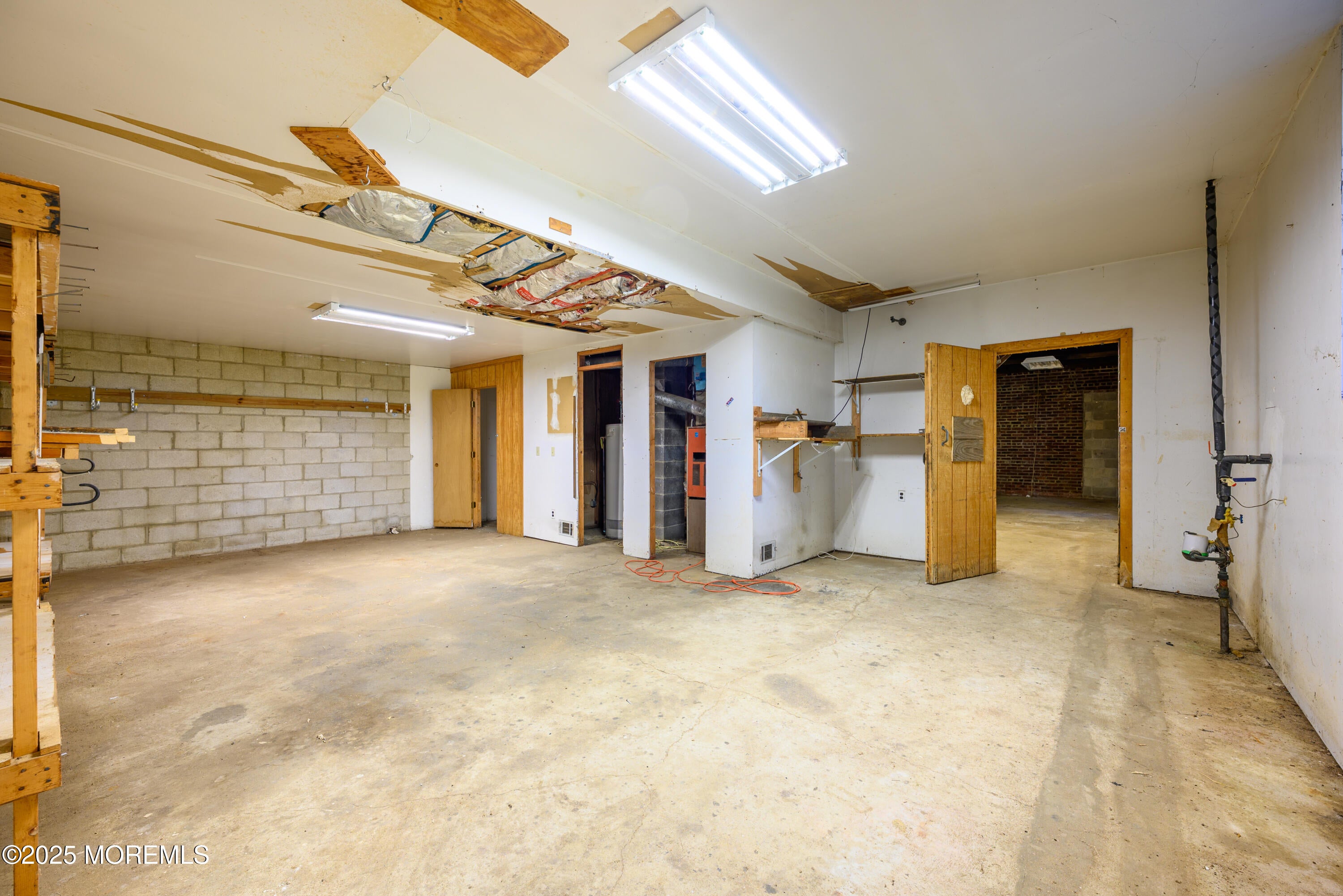 Marlboro, New Jersey, 07746, United States, 3 Bedrooms Bedrooms, ,3 BathroomsBathrooms,Residential,For Sale,1974582