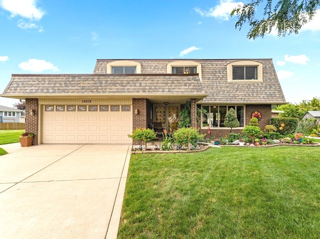 Palos Hills, Illinois, 60465, United States, 4 Bedrooms Bedrooms, ,3 BathroomsBathrooms,Residential,For Sale,1940723