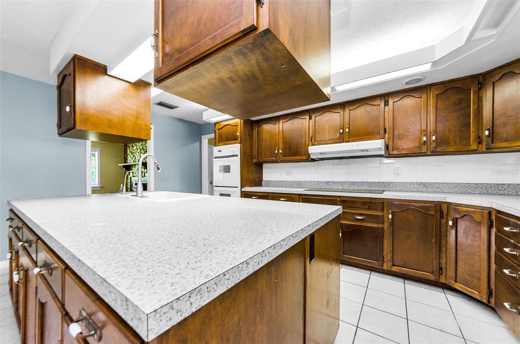 Plant City, Florida, 33566, United States, 3 Bedrooms Bedrooms, ,2 BathroomsBathrooms,Residential,For Sale,1932483
