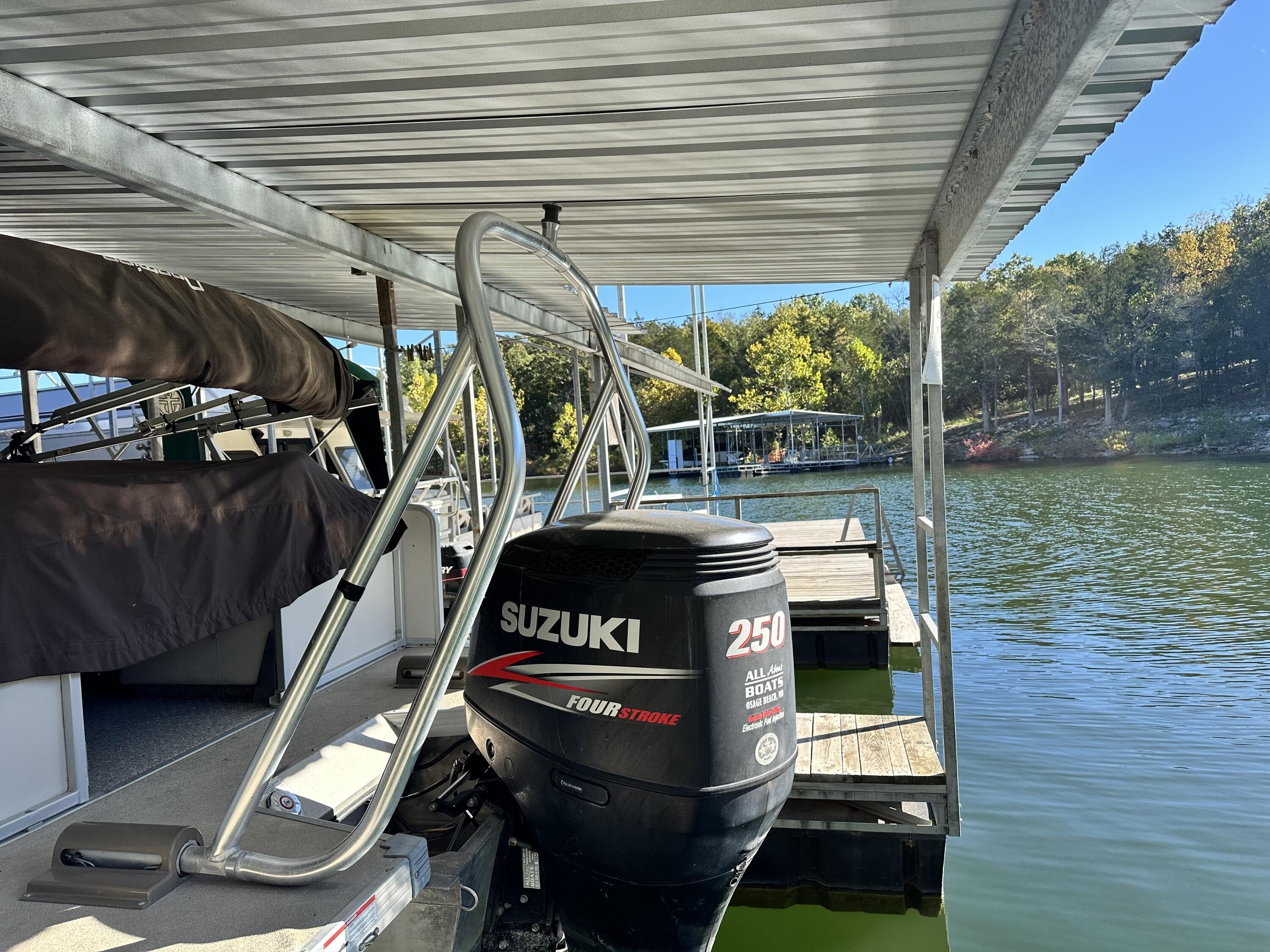 Shell Knob, Missouri, 65747, United States, 5 Bedrooms Bedrooms, ,3 BathroomsBathrooms,Residential,For Sale,1982122