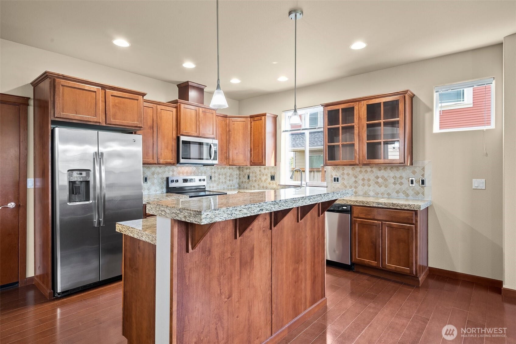 Puyallup, Washington, 98374, United States, 3 Bedrooms Bedrooms, ,3 BathroomsBathrooms,Residential,For Sale,1849998