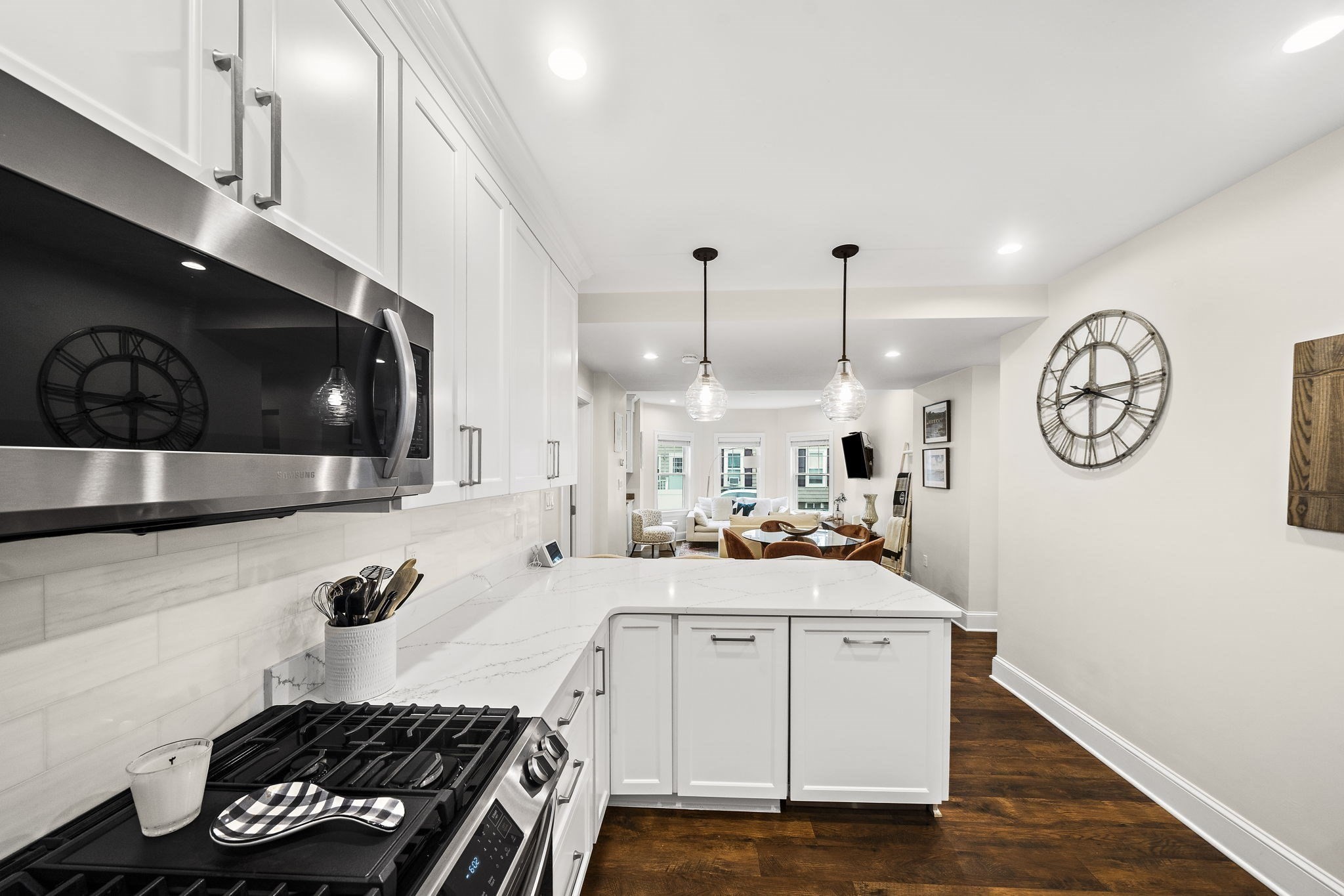 Wakefield, Massachusetts, 01880, United States, 3 Bedrooms Bedrooms, ,2 BathroomsBathrooms,Residential,For Sale,1982541