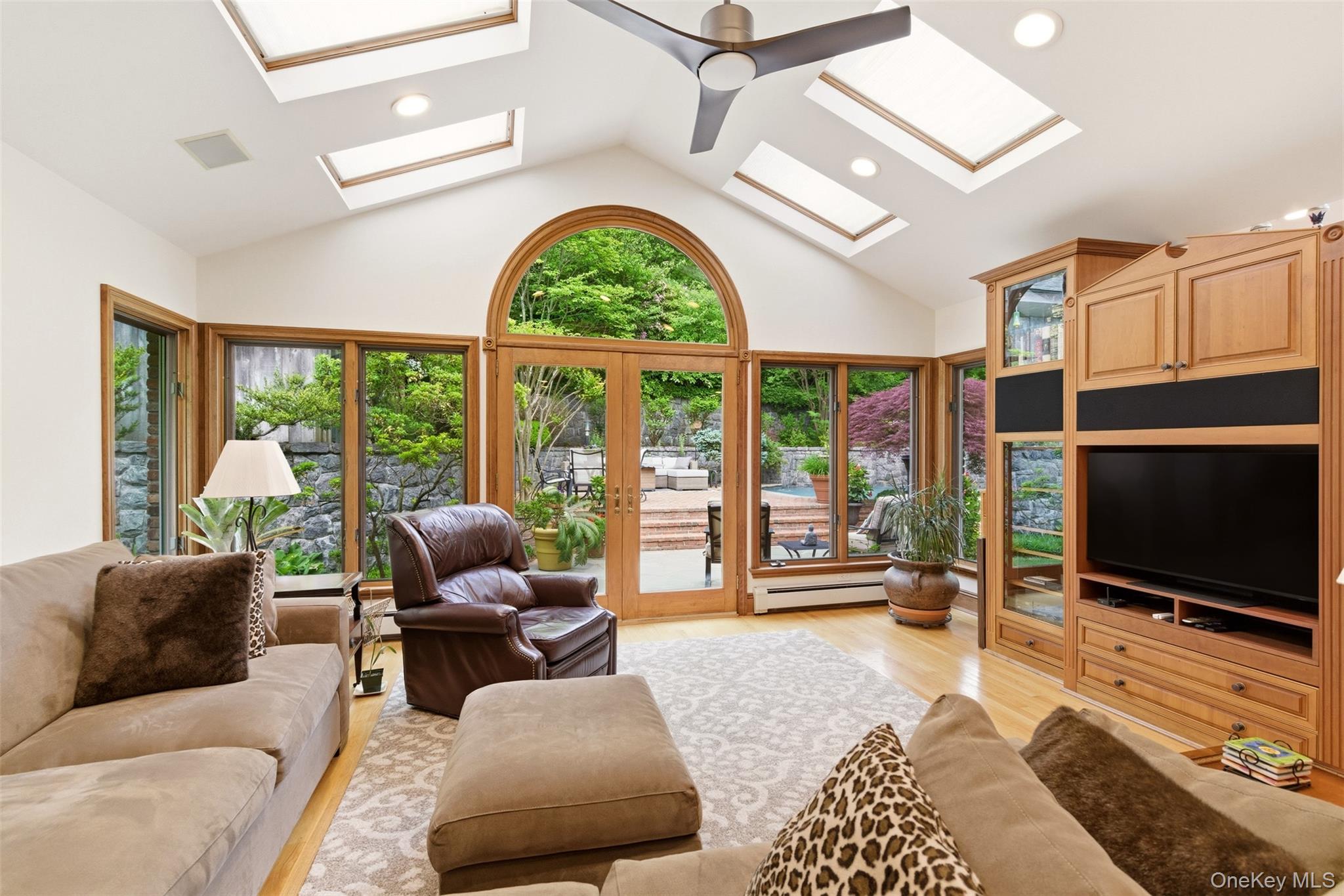  17 Holden Lane, Bayville, NY, 11709 - 物件實景