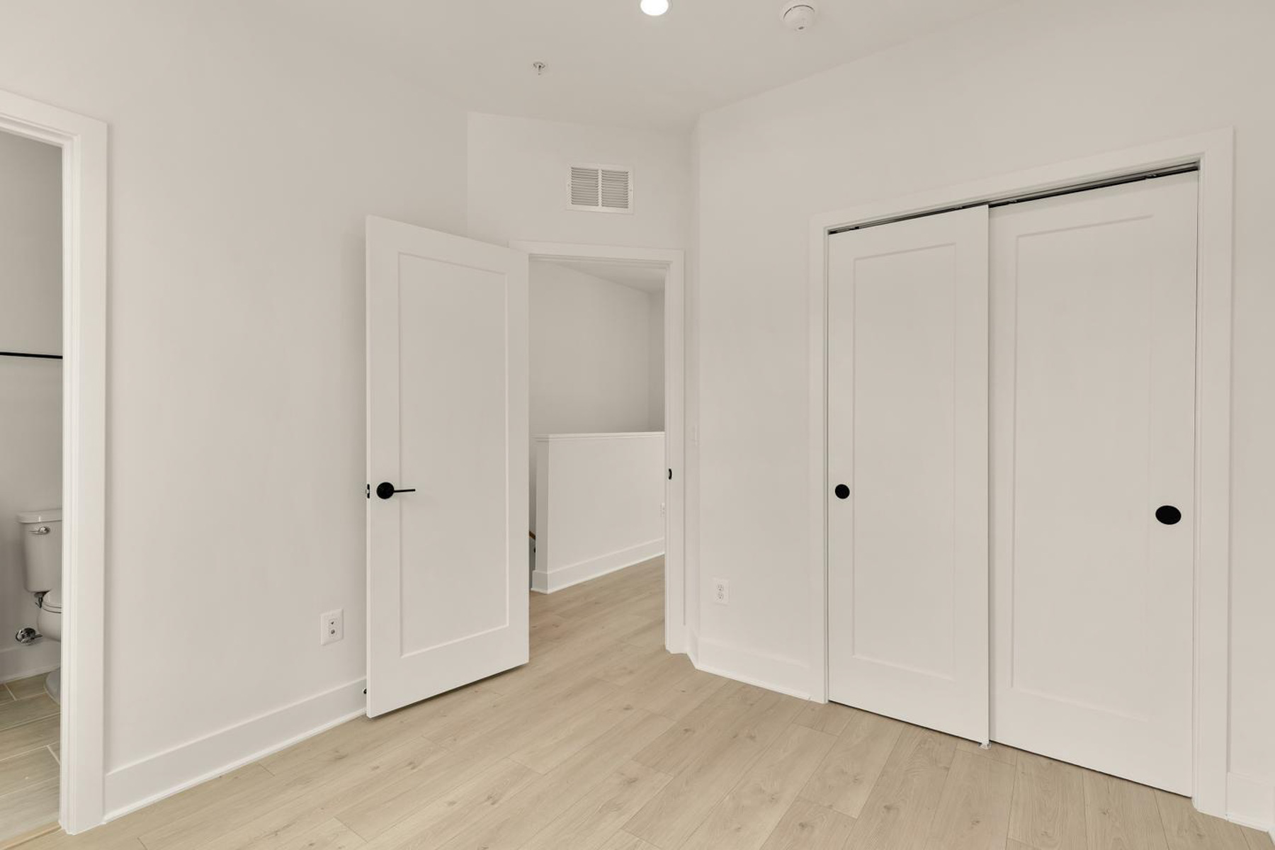  2615 Olmsted Court NW, Washington, DC, 20001 - 物件實景