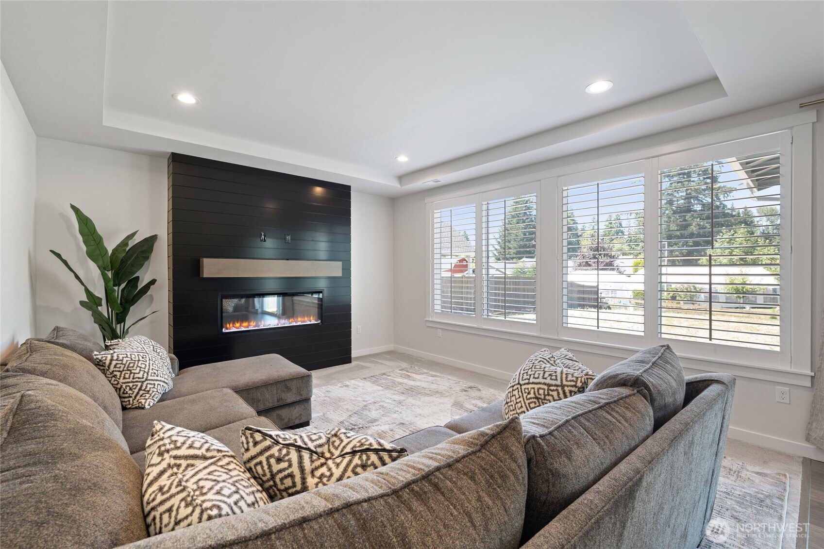 Puyallup, Washington, 98373, United States, 5 Bedrooms Bedrooms, ,2 BathroomsBathrooms,Residential,For Sale,1901198