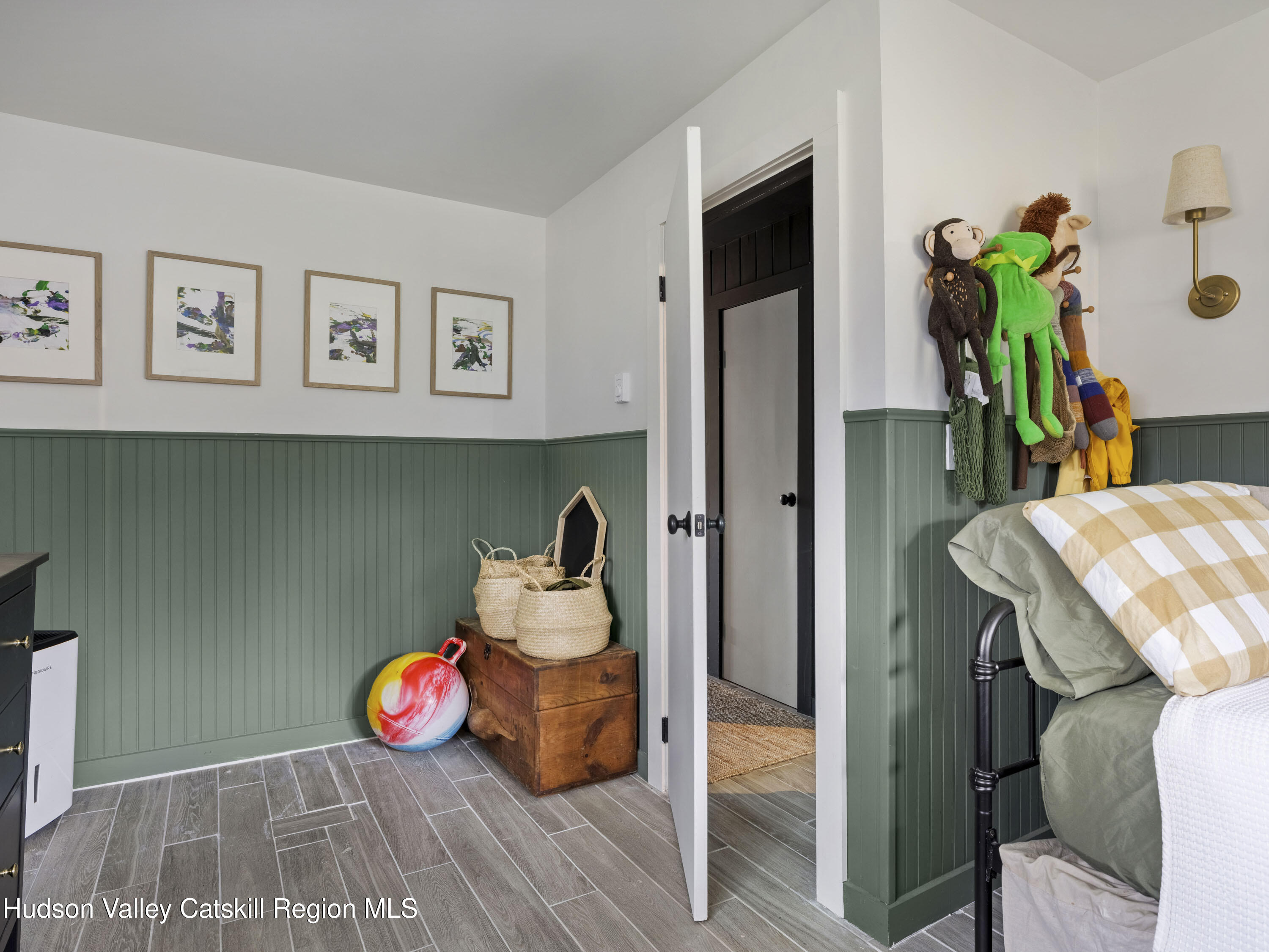 Jewett, New York, 12444, United States, 3 Bedrooms Bedrooms, ,3 BathroomsBathrooms,Residential,For Sale,1996238