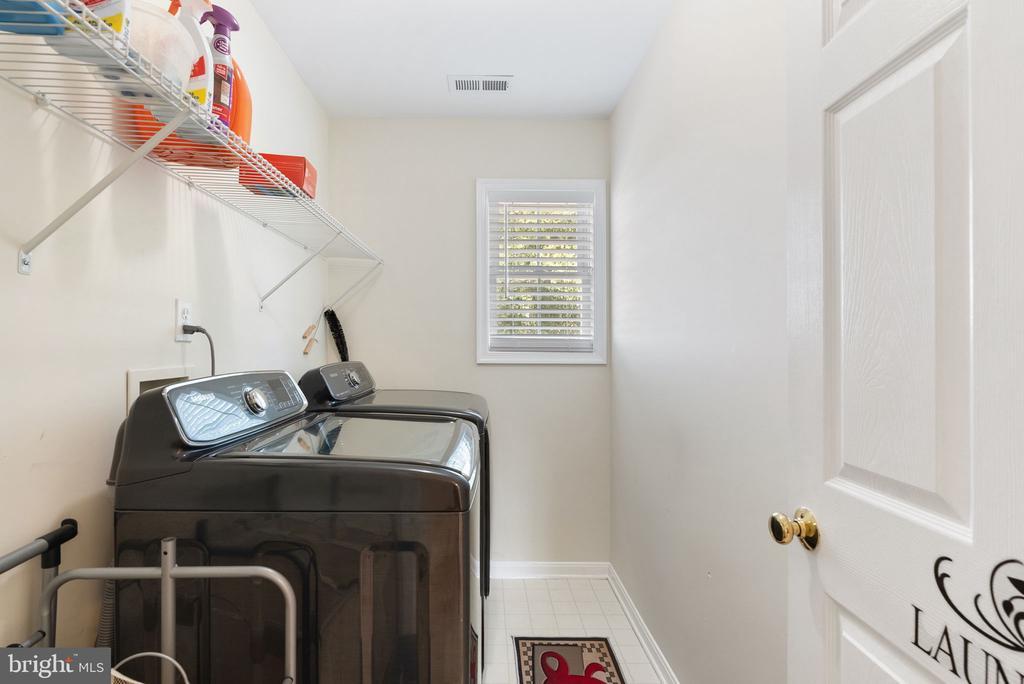 Winchester, Virginia, 22601, United States, 3 Bedrooms Bedrooms, ,3 BathroomsBathrooms,Residential,For Sale,1906316