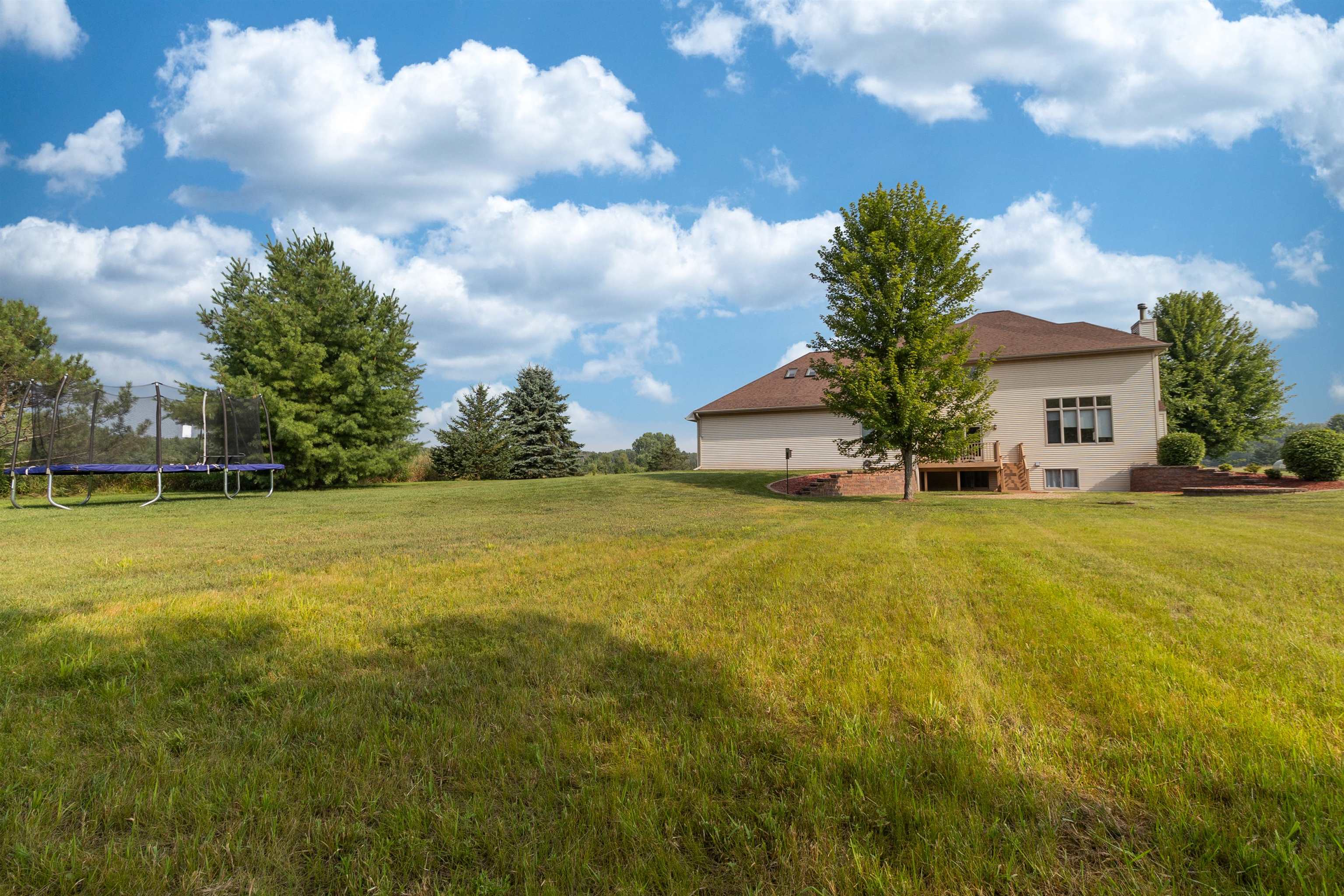 SEYMOUR, Wisconsin, 54115, United States, 4 Bedrooms Bedrooms, ,4 BathroomsBathrooms,Residential,For Sale,1926224