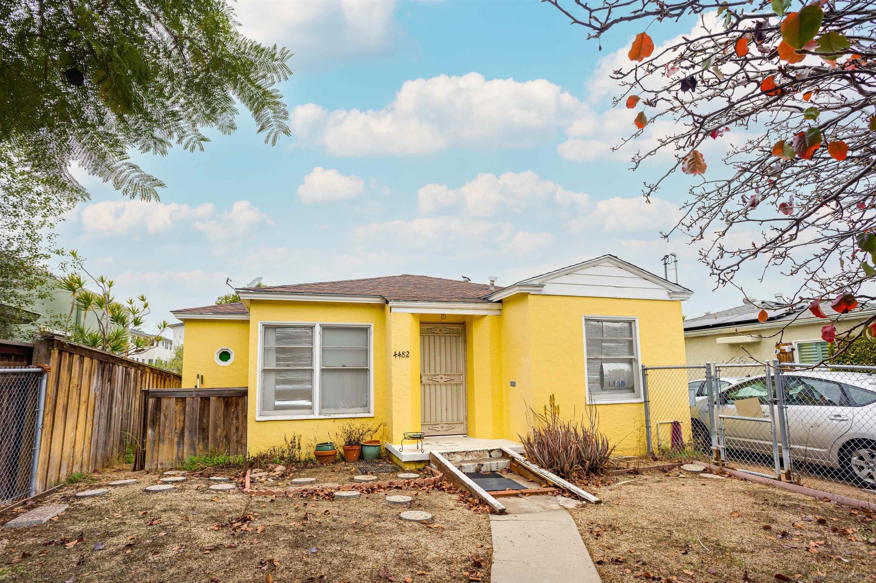 San Diego, California, 92115, United States, 2 Bedrooms Bedrooms, ,1 BathroomBathrooms,Residential,For Sale,1699745