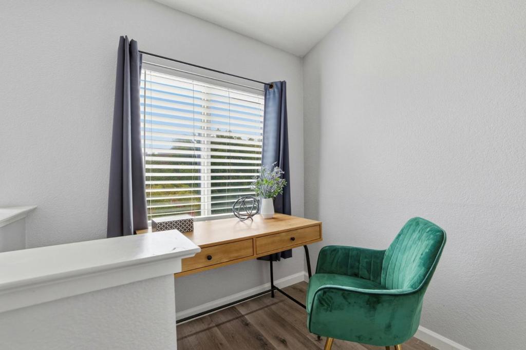 San Jose, California, 95136, United States, 2 Bedrooms Bedrooms, ,3 BathroomsBathrooms,Residential,For Sale,1987306