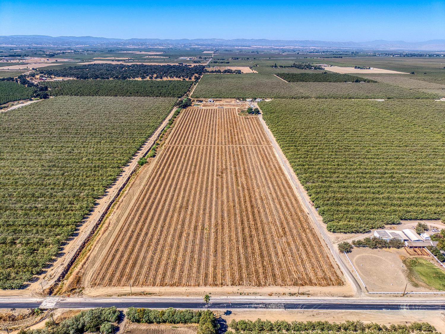 Arbuckle, California, 95912, United States, 4 Bedrooms Bedrooms, ,2 BathroomsBathrooms,Residential,For Sale,1976020