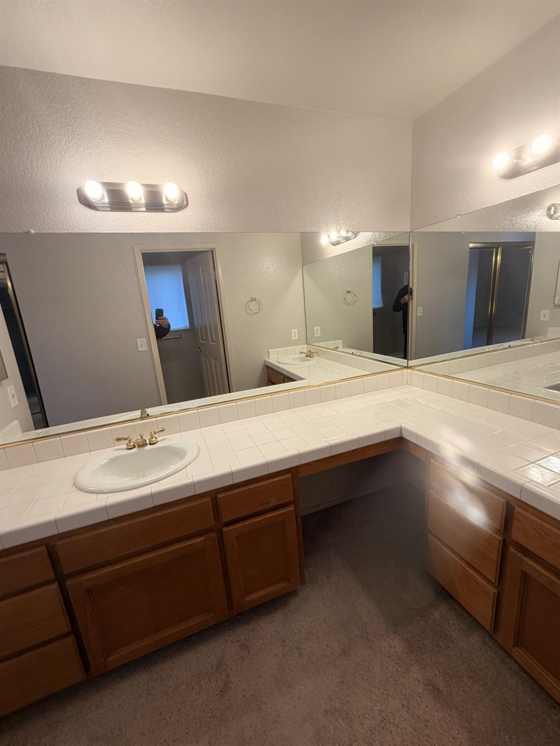 Oakdale, California, 95361, United States, 4 Bedrooms Bedrooms, ,3 BathroomsBathrooms,Residential,For Sale,2009079