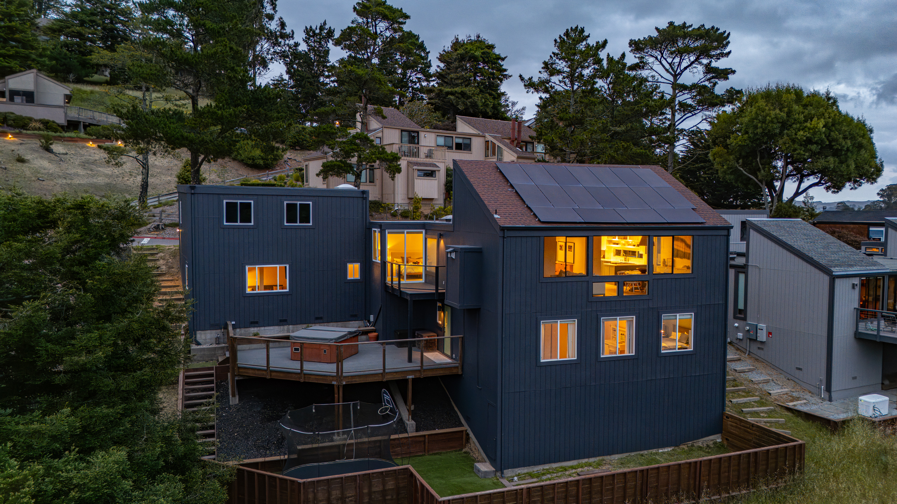  Contempary Hillside Living - 物件實景