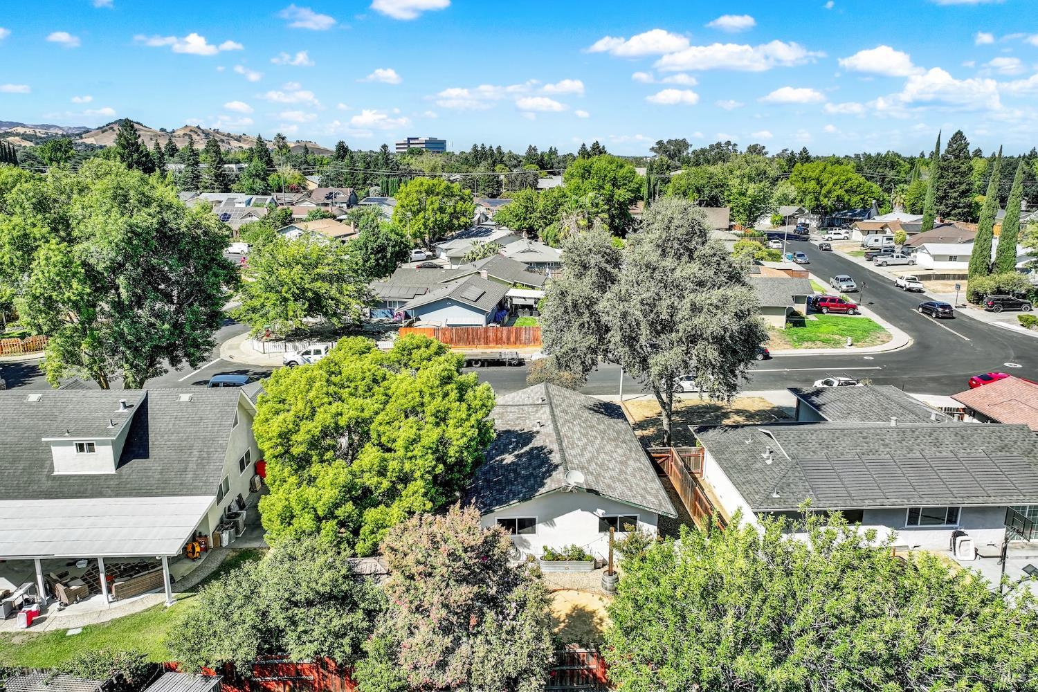 Vacaville, California, 95687, United States, 3 Bedrooms Bedrooms, ,2 BathroomsBathrooms,Residential,For Sale,1940371
