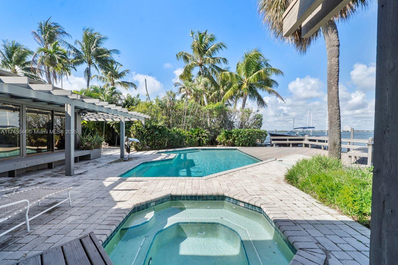 Miami Beach, Florida, 33141, United States, 4 Bedrooms Bedrooms, ,3 BathroomsBathrooms,Residential,For Sale,1711851