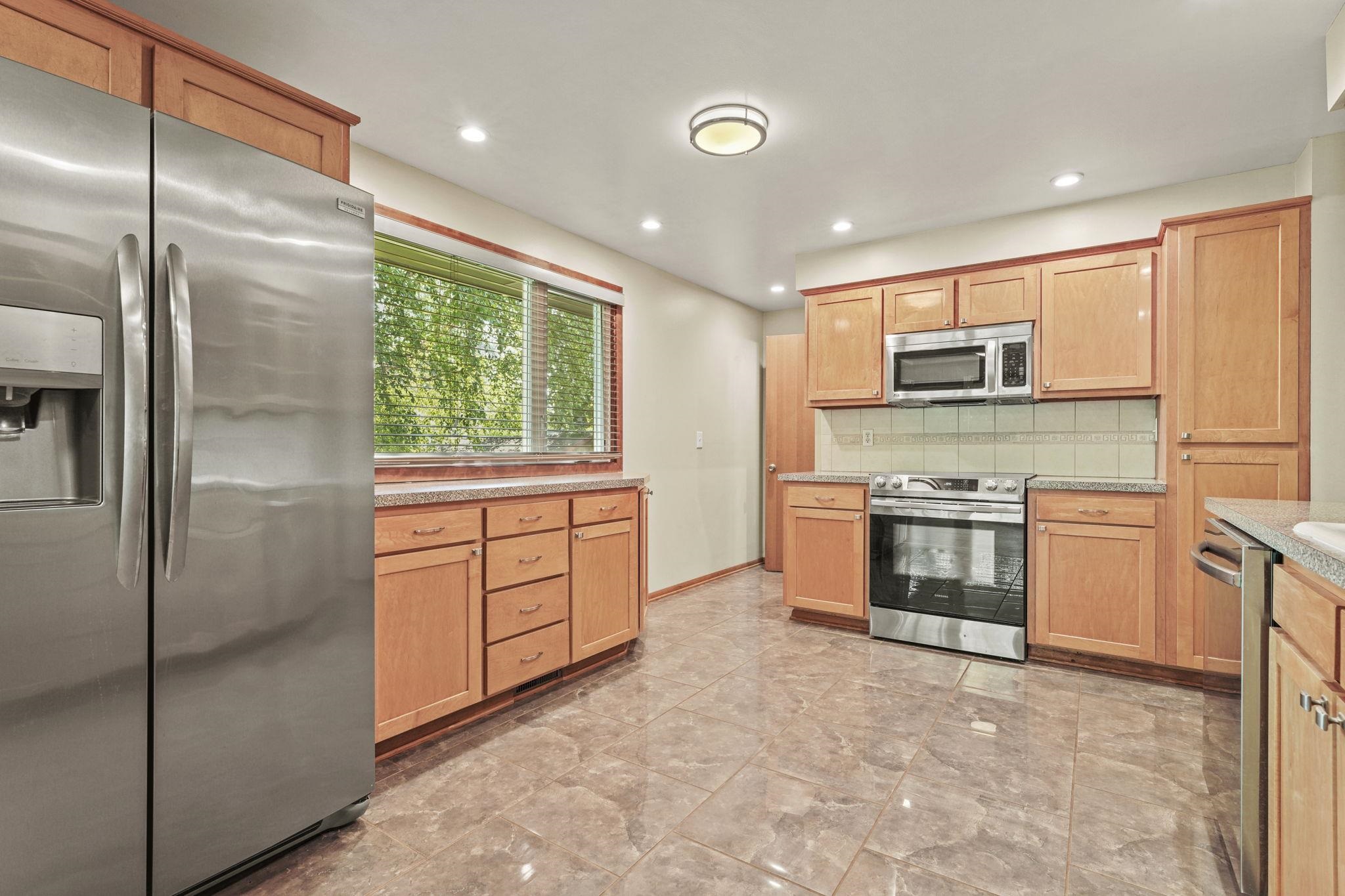Spokane, Washington, 99208, United States, 4 Bedrooms Bedrooms, ,3 BathroomsBathrooms,Residential,For Sale,1938722