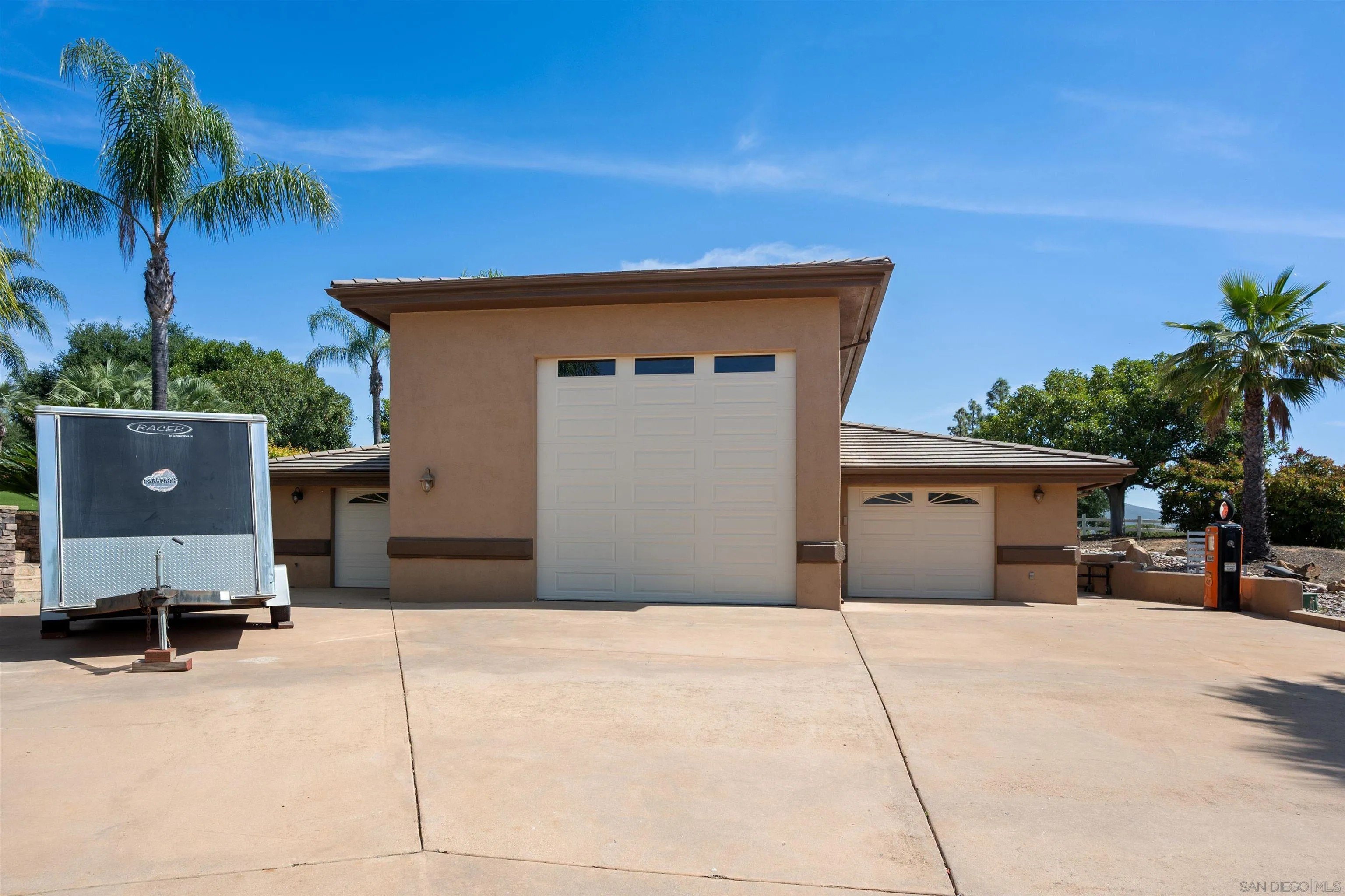 Alpine, California, 91901, United States, 3 Bedrooms Bedrooms, ,5 BathroomsBathrooms,Residential,For Sale,1997111