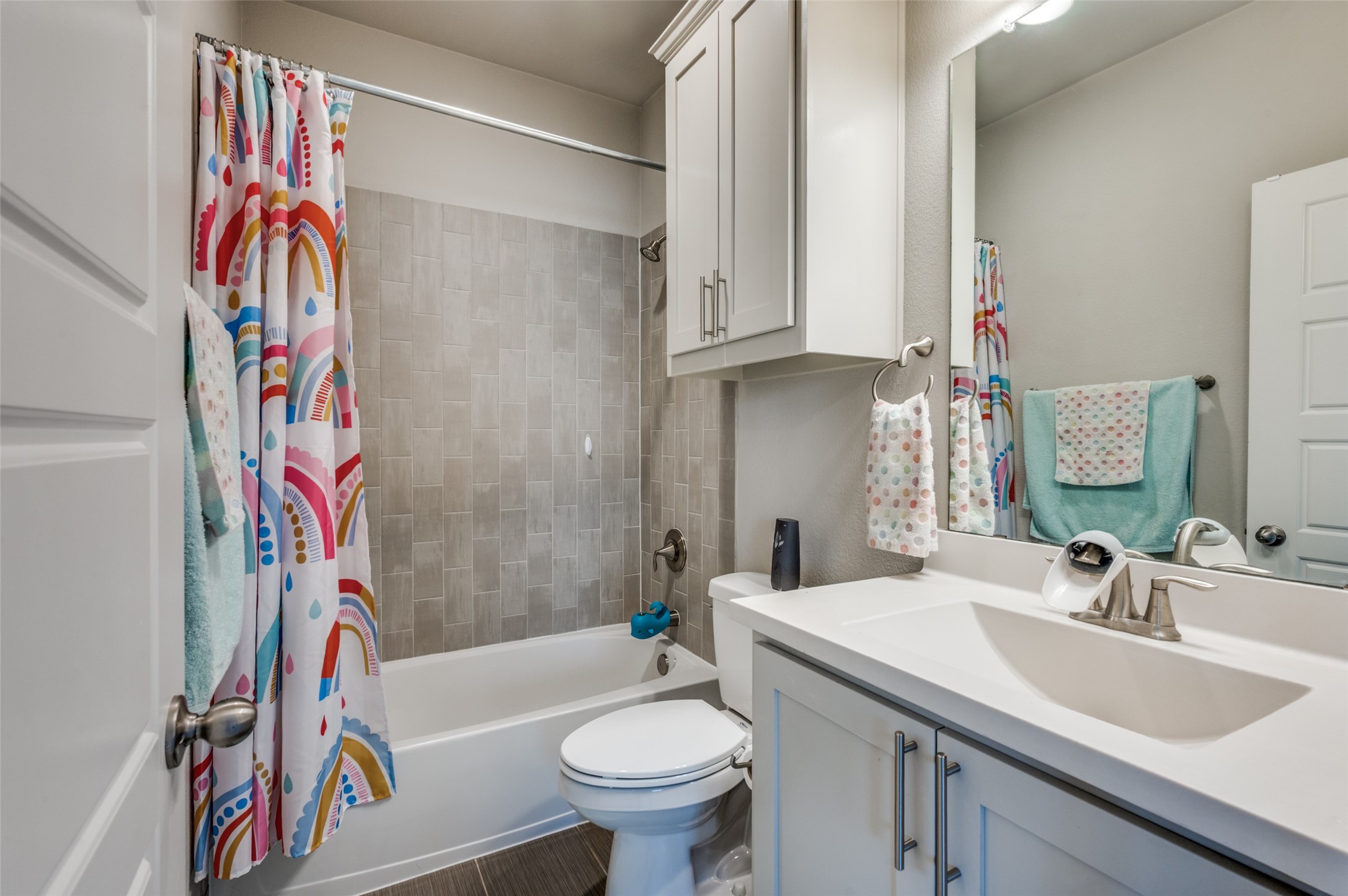 Arlington, Texas, 76005, United States, 4 Bedrooms Bedrooms, ,4 BathroomsBathrooms,Residential,For Sale,1857348