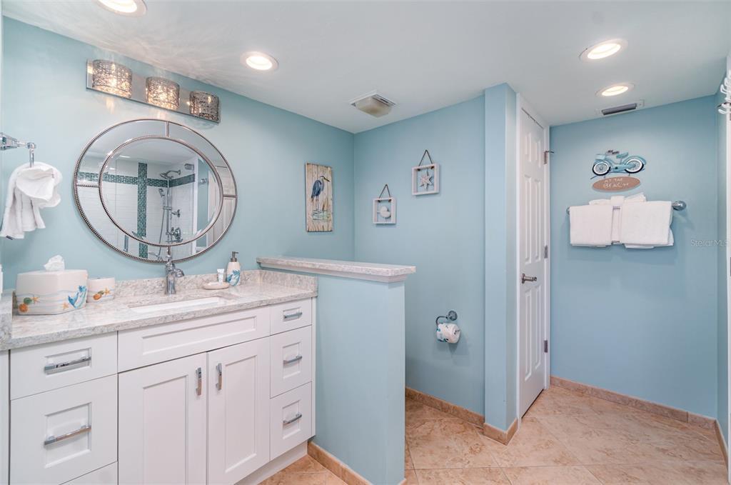 FORT MYERS, Florida, 33908, United States, 2 Bedrooms Bedrooms, ,2 BathroomsBathrooms,Residential,For Sale,2006077