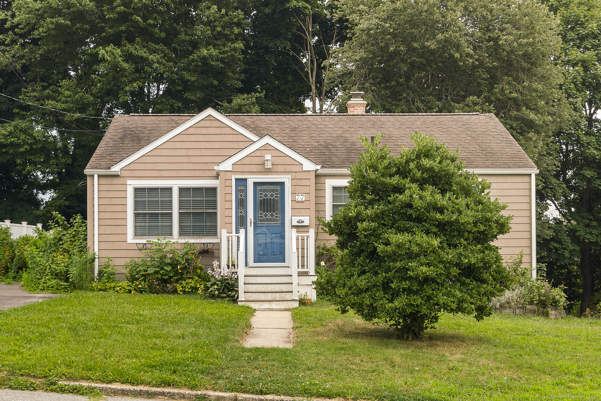 New London, Connecticut, 06320, United States, 2 Bedrooms Bedrooms, ,2 BathroomsBathrooms,Residential,For Sale,1895689