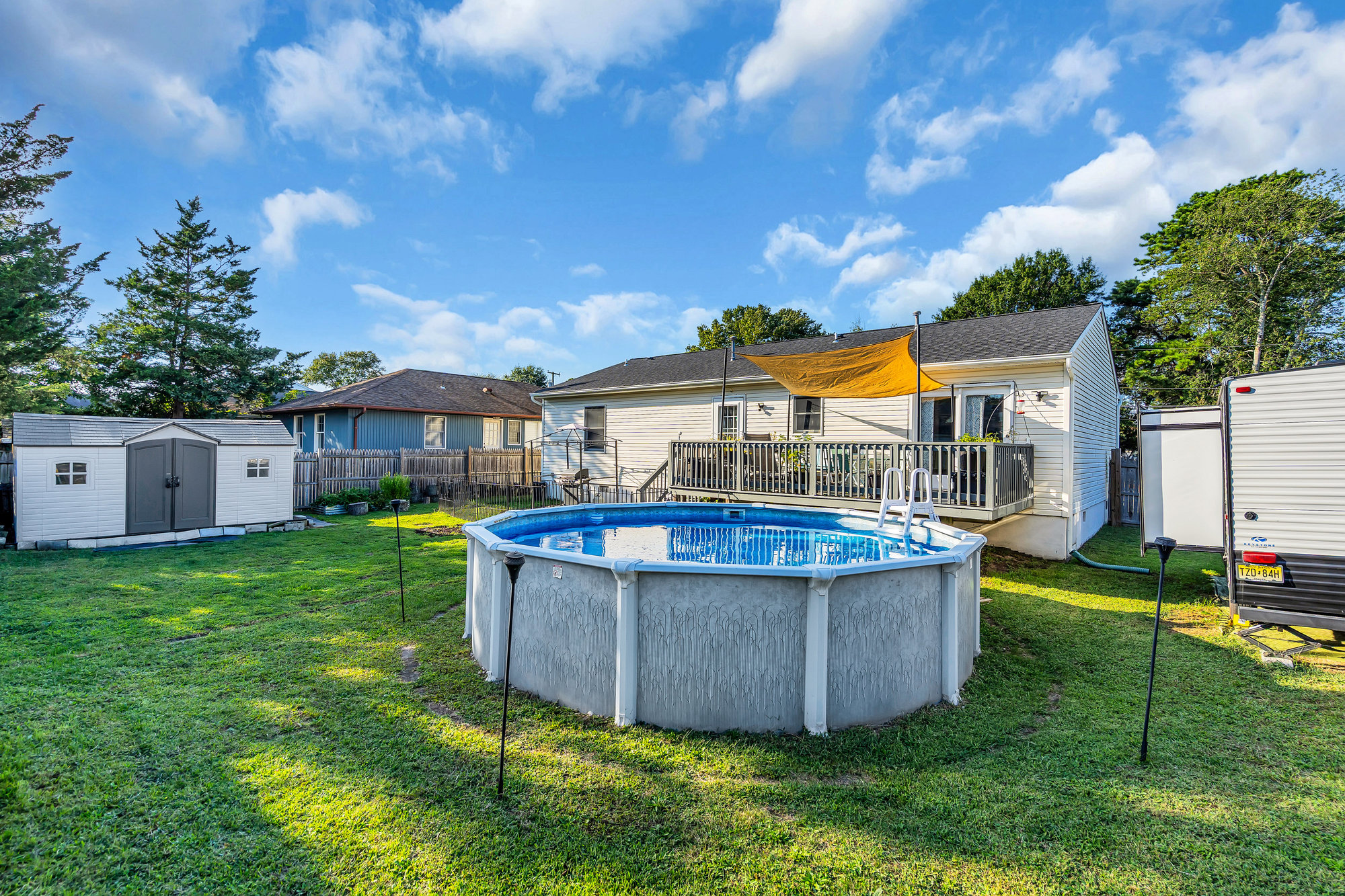  Well-Maintained Ranch on Large Lot - 物件實景