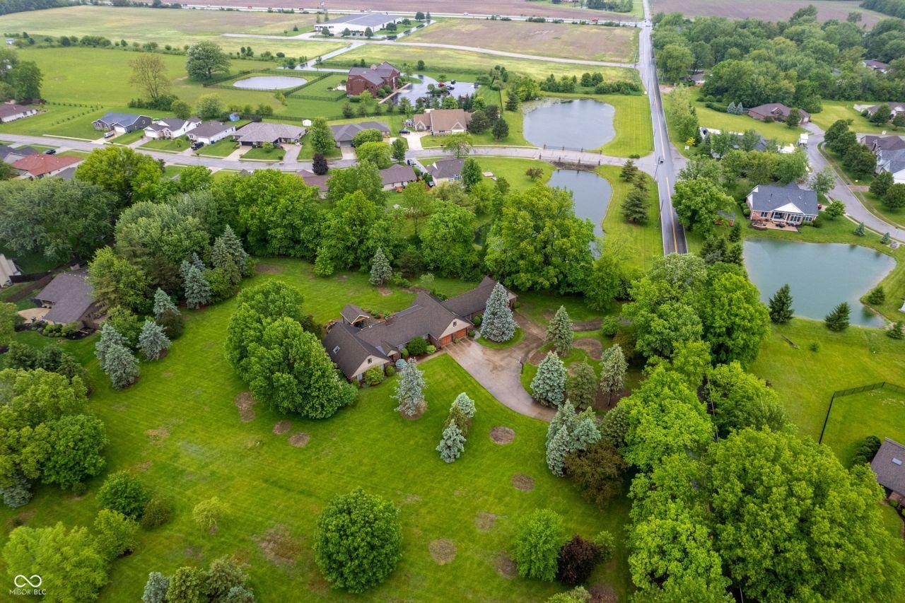 Muncie, Indiana, 47304, United States, 4 Bedrooms Bedrooms, ,5 BathroomsBathrooms,Residential,For Sale,1828305