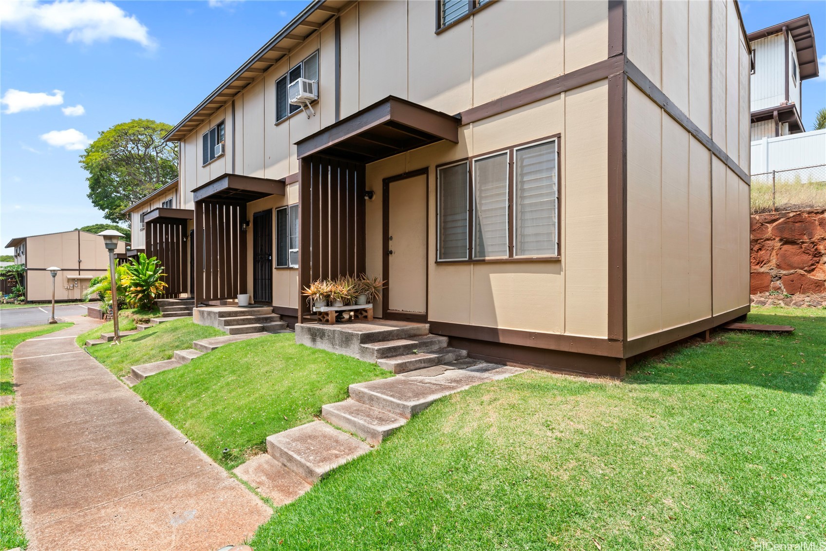 Pearl City, Hawaii, 96782, United States, 2 Bedrooms Bedrooms, ,2 BathroomsBathrooms,Residential,For Sale,1927390