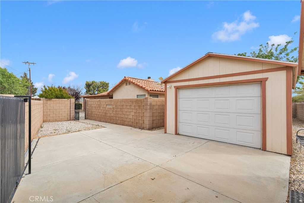 Apple Valley, California, 92307, United States, 4 Bedrooms Bedrooms, ,3 BathroomsBathrooms,Residential,For Sale,1795446