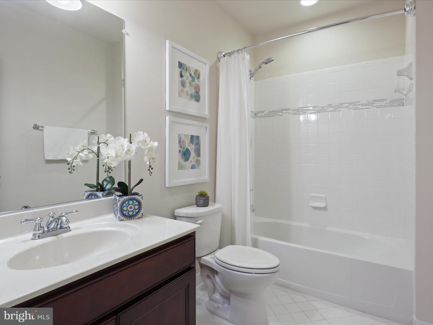 Ashburn, Virginia, 20148, United States, 3 Bedrooms Bedrooms, ,4 BathroomsBathrooms,Residential,For Sale,1918442