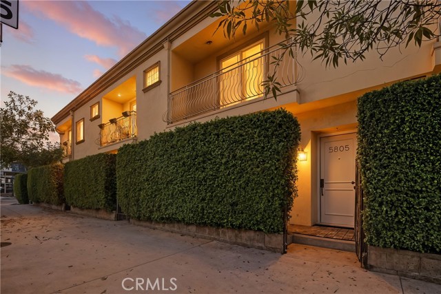 Los Angeles, California, 90042, United States, 3 Bedrooms Bedrooms, ,3 BathroomsBathrooms,Residential,For Sale,1928215