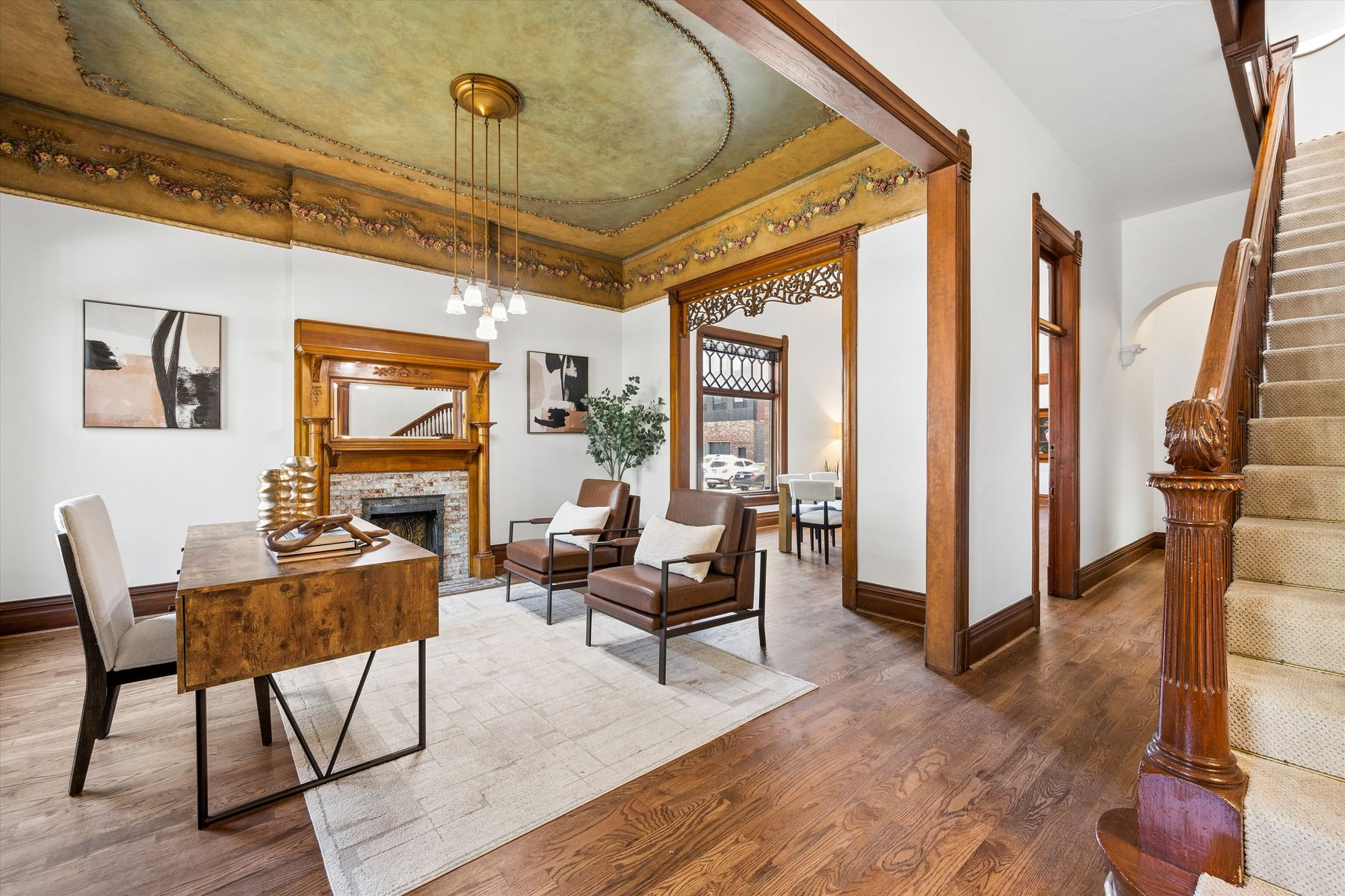  Rare Chance to Own a Beautifully Restored Historic Property - 物件實景