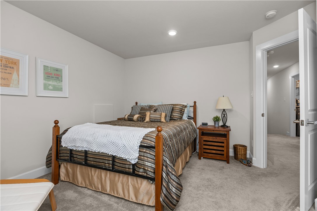 Robinson Twp, Pennsylvania, 15136, United States, 5 Bedrooms Bedrooms, ,4 BathroomsBathrooms,Residential,For Sale,1906122