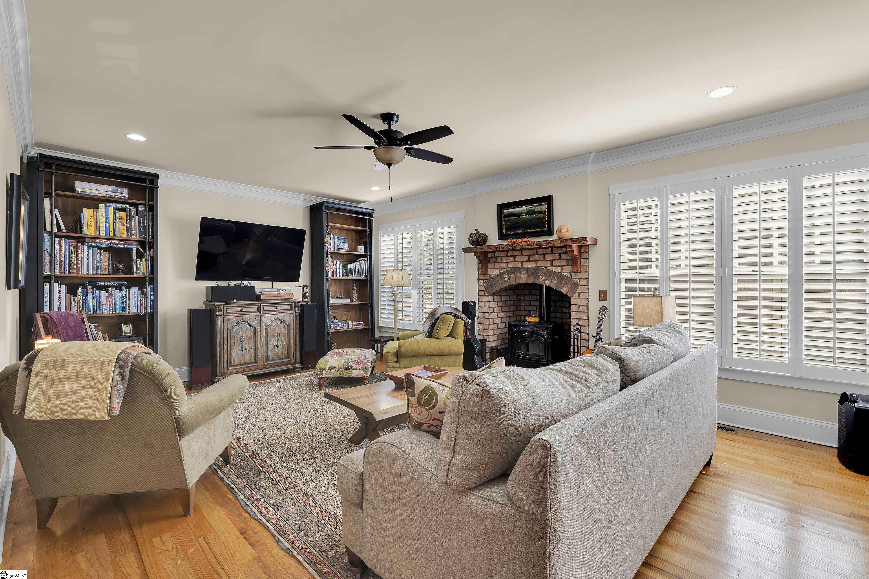 Simpsonville, South Carolina, 29681, United States, 4 Bedrooms Bedrooms, ,4 BathroomsBathrooms,Residential,For Sale,1986558