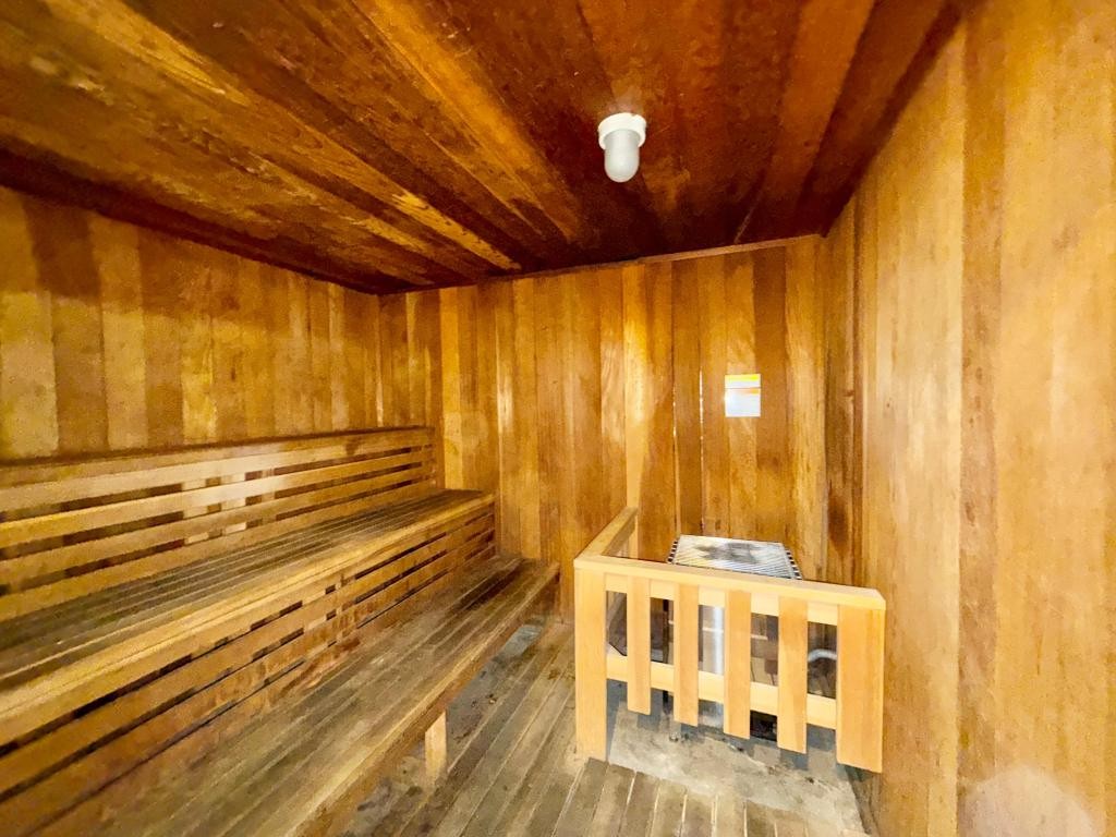 Long Beach, California, 90815, United States, 1 Bedroom Bedrooms, ,1 BathroomBathrooms,Residential,For Sale,1864208